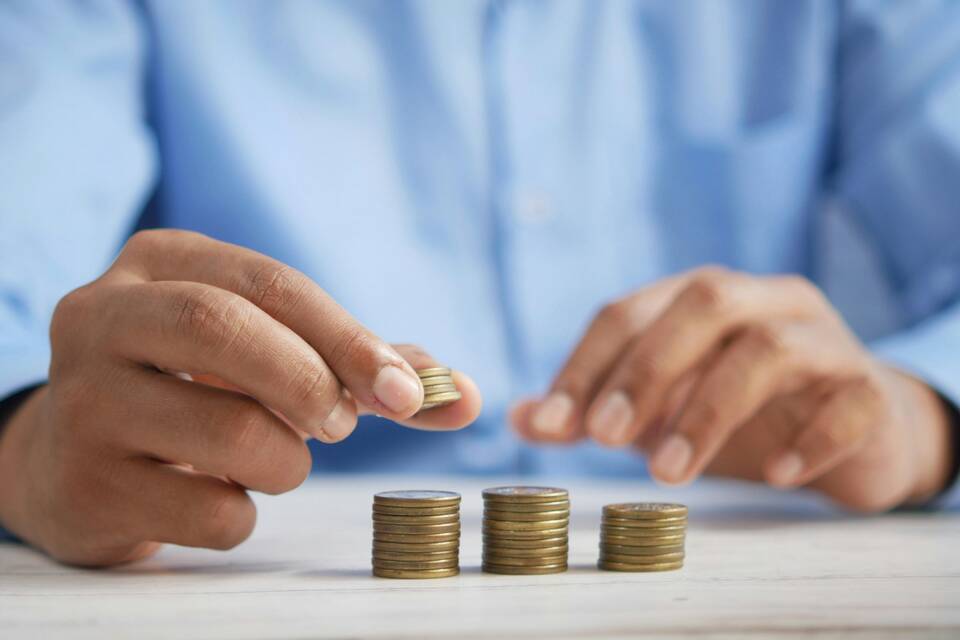 Как законно сократить заработную плату